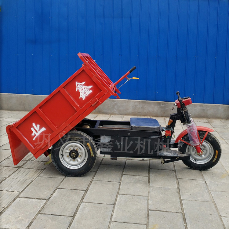 助力房地產工地手掀電動翻斗車 助力房地產工地手掀電動翻斗車