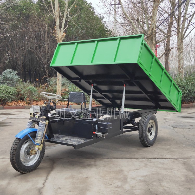 3噸電動翻斗車為你搬運呼哮而來